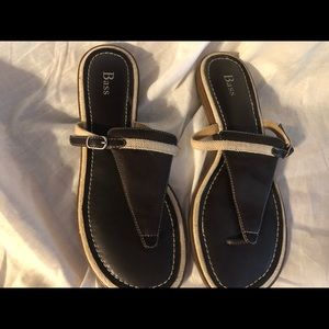 Bass ladies leather sandals. Size 7 Classy